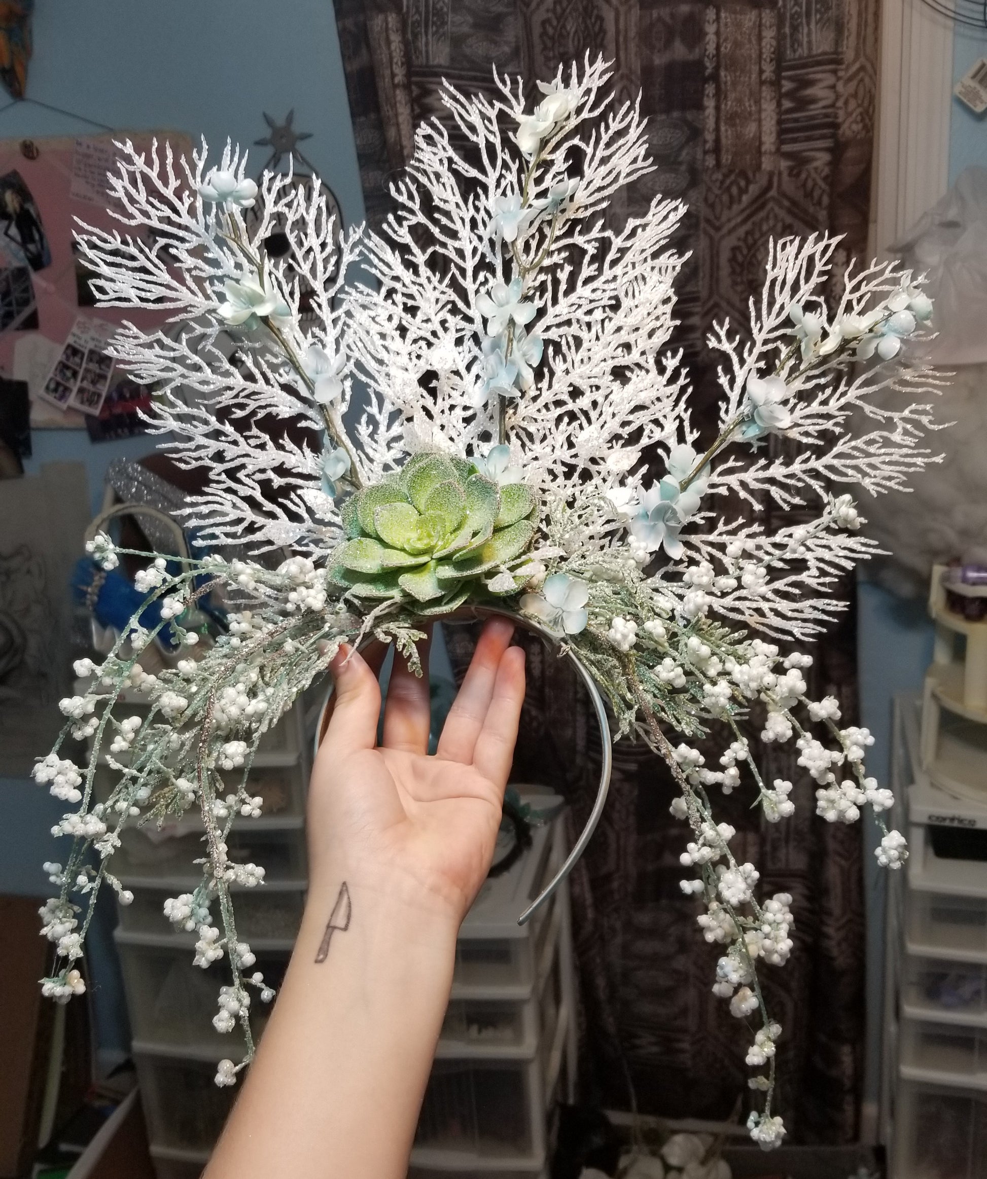 Snowy Winter Floral Goddess Headpiece - Faeted Creations – faetedcreations